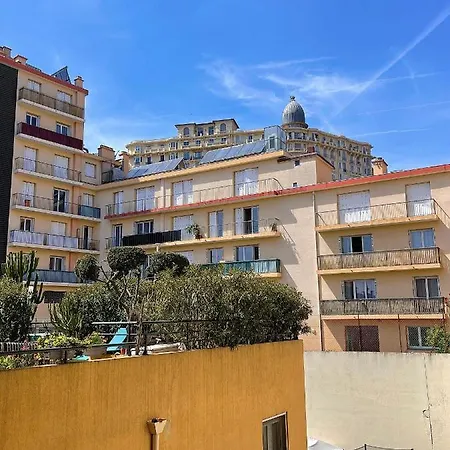 Appartement A *